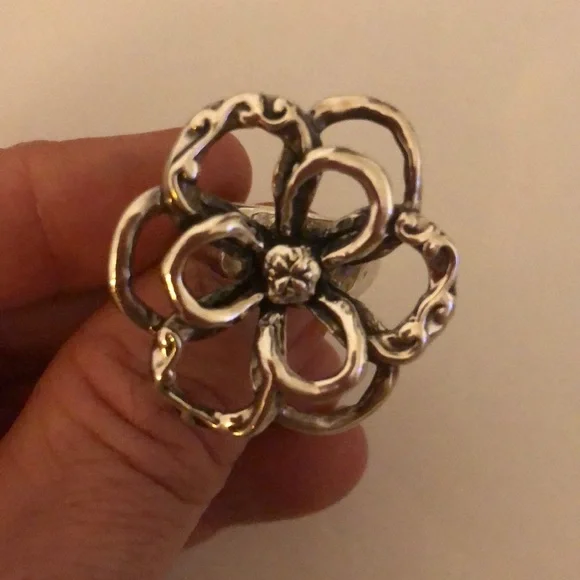 Silpada R2784 Sterling Silver Flower Power Ring 6 1960's Mod - Picture 5 of 6